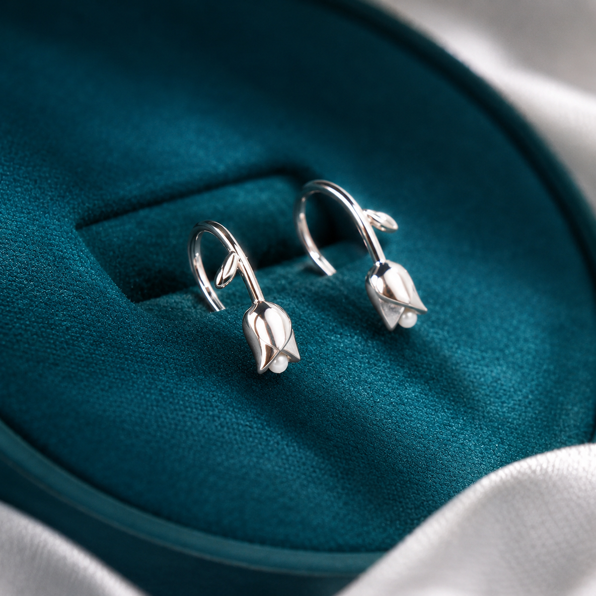 Boucles d’oreilles tulipe argentées – vue principale