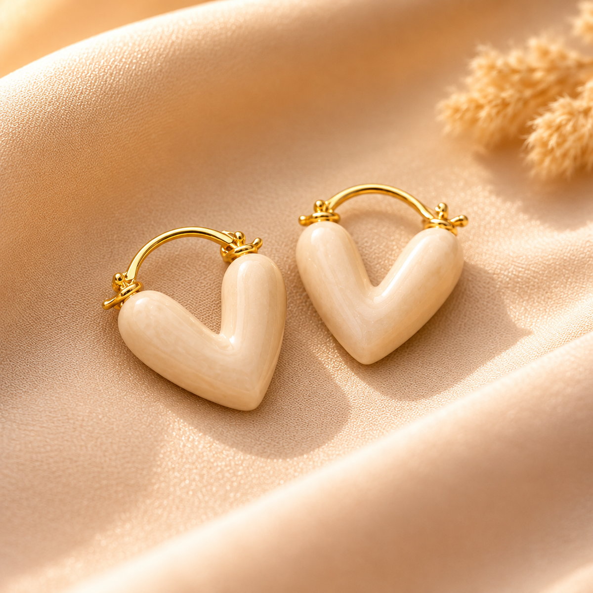Boucles d’oreilles cœur léopard rouge et blanc – détail 2
