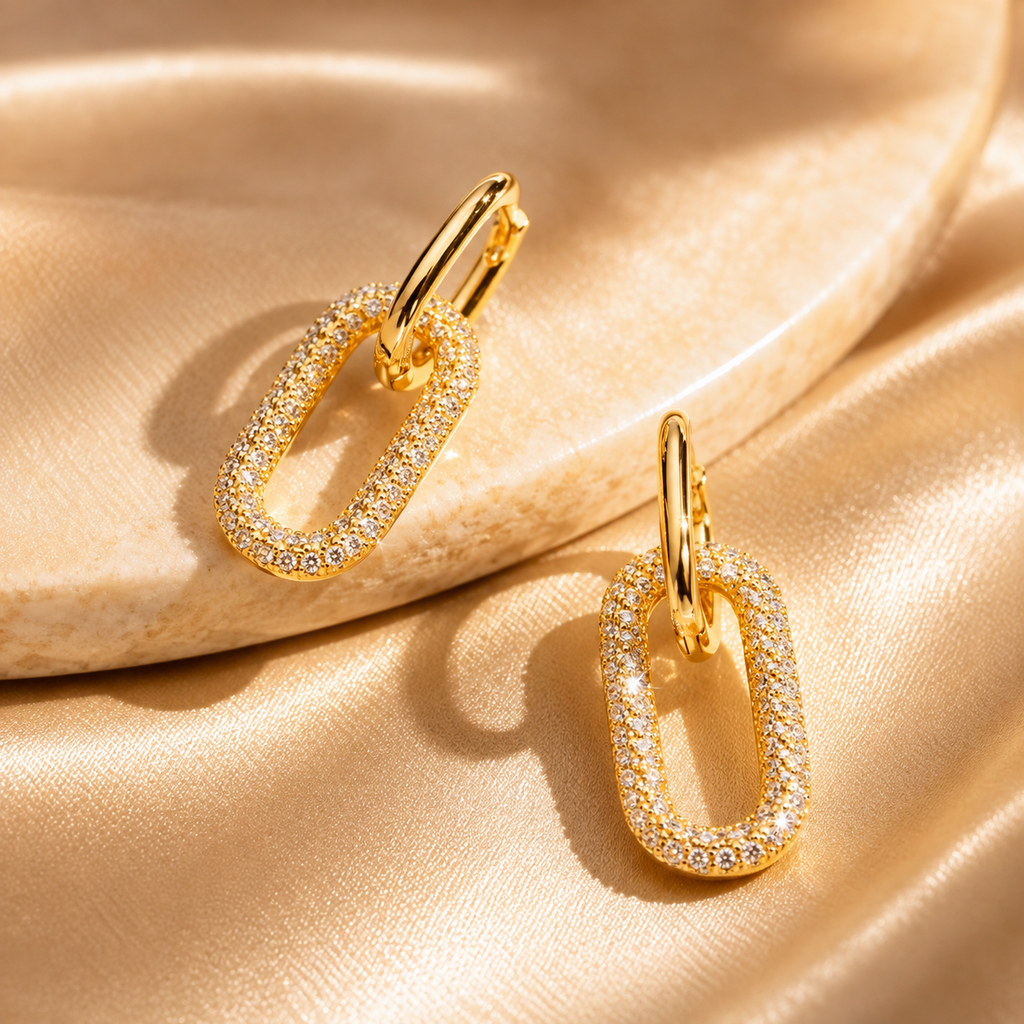 Boucles d’oreilles dorées à maillons avec – détail 6