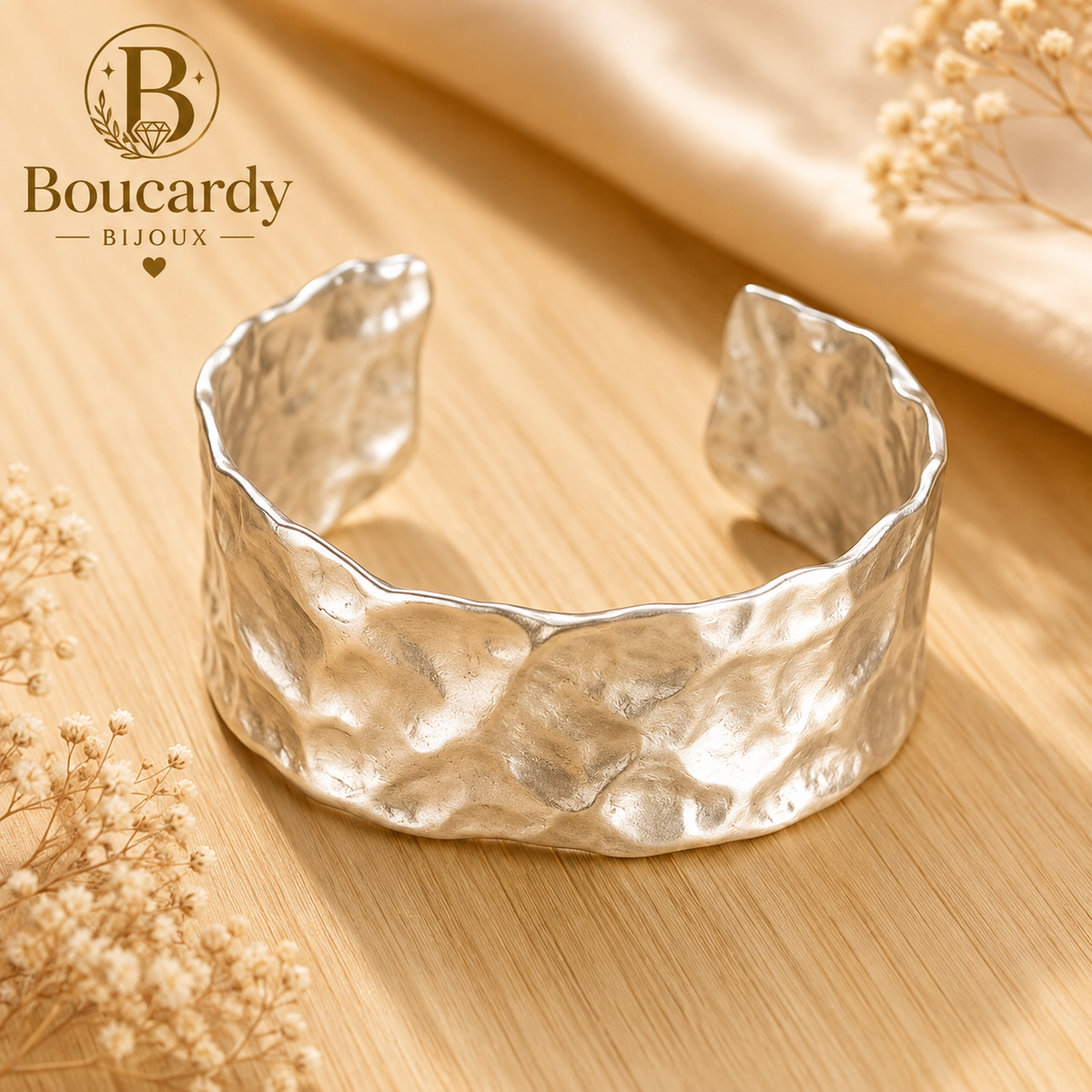 Bracelet jonc martelé en acier inoxydable – vue principale