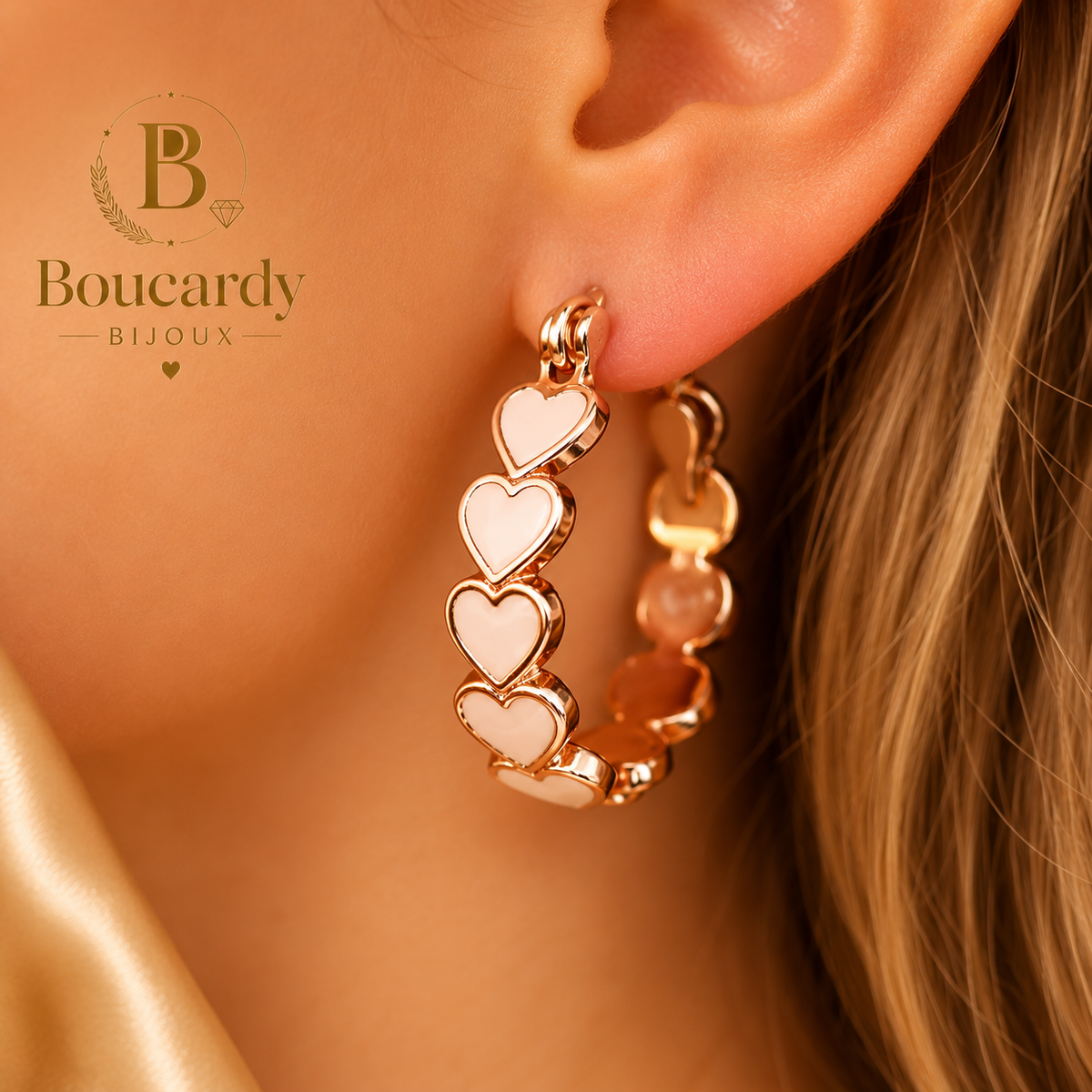 Boucles d’oreilles créoles cœurs rose gold – détail 2