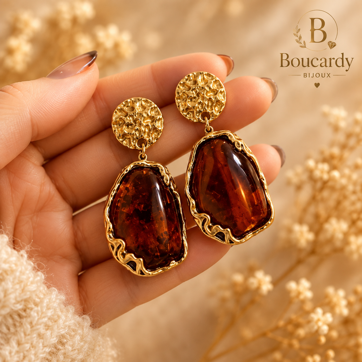 Boucles d’oreilles dorées pendantes pierre – vue principale