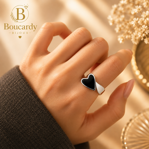 Bague cœur noir ajustable en acier inoxydable – détail 2