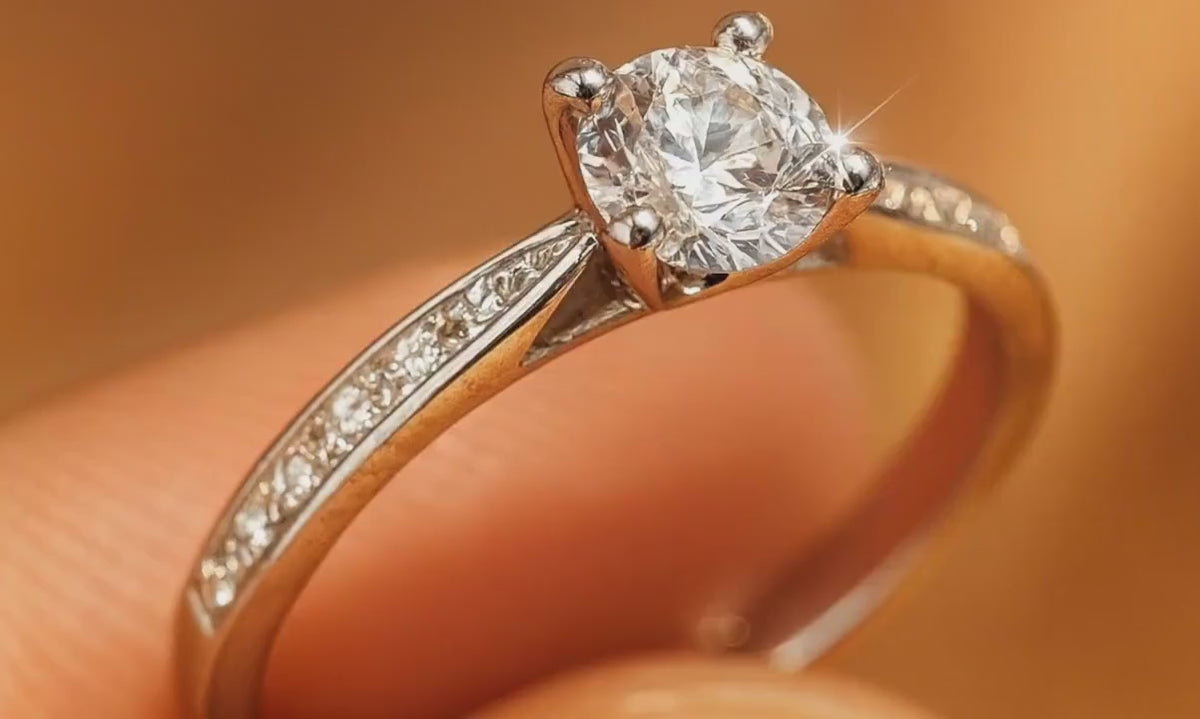 Bague Femme Solitaire Dorée Plaqué Or 18K – Zircon Rond Pavé
