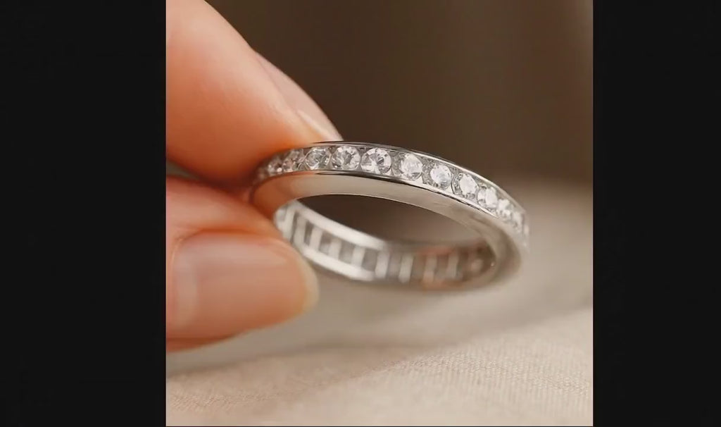 Bague Alliance Femme Plaqué Argent – Zircons Sertis Éternité
